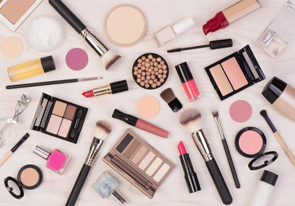 片仔癀1.5亿成立化妆品商贸公司