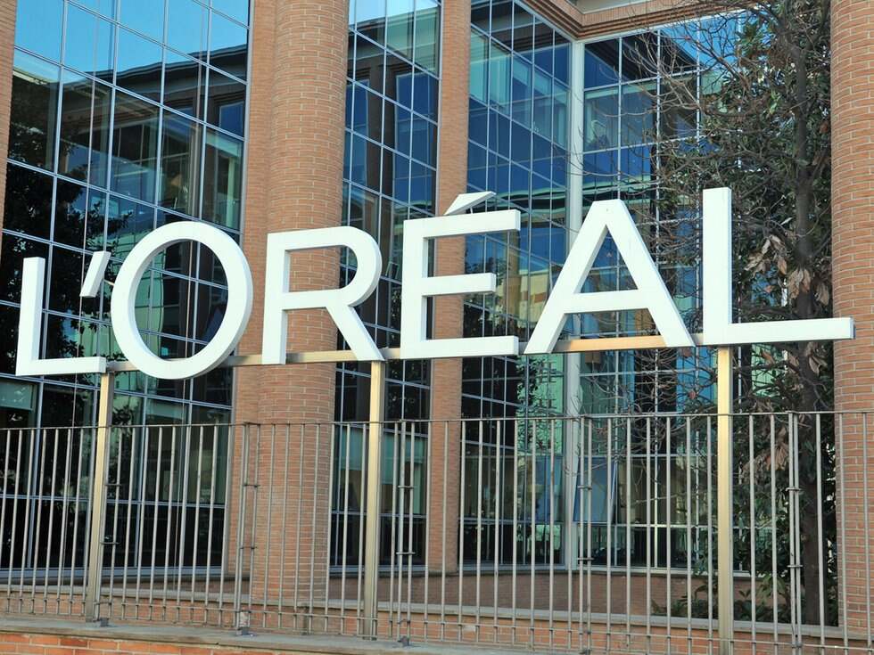 L'Oreal boosted by pick-up in Chinese demand