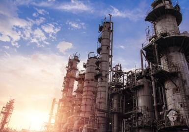 投资416亿人民币，中石化镇海炼油厂二期扩建完工，宁波石化基地实现炼油年产突破5000万吨