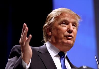 特朗普实施25%铝进口关税全球市场动态受影响