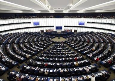 欧盟实施历史性包装法规 严格回收标准与PFAS禁令