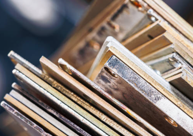 What Color Should a Zinc-Copper Couple Be?